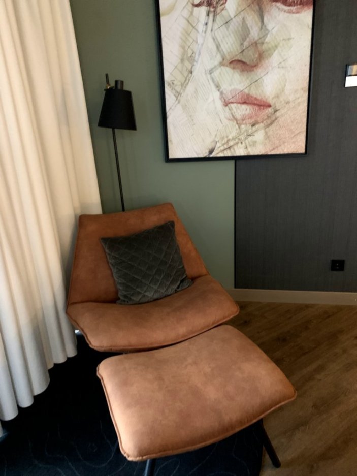 Renaissance-Amsterdam-Schiphol-Airport-Hotel-bedroom-room