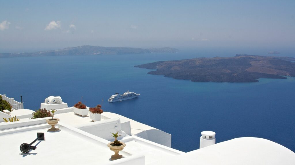 Best Santorini Pools with Infinty Pools 13 Weeks Travel stunning Santorini views